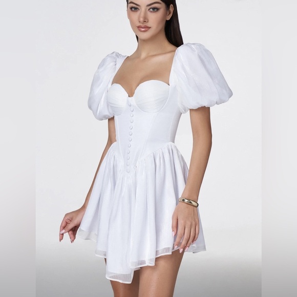 adeirlina Dresses & Skirts - White Puff Sleeve Sweetheart Mini Dress